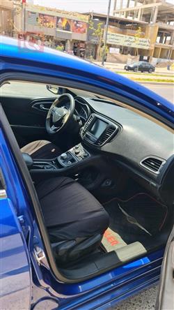 Chrysler 200